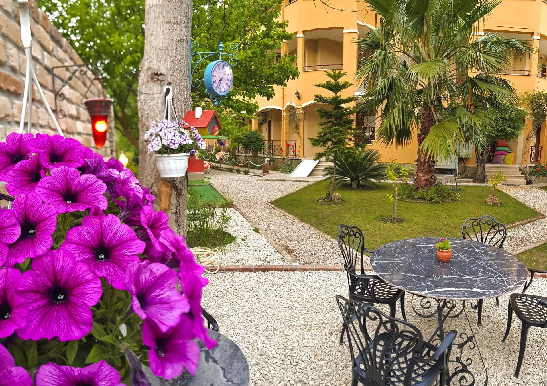 Papirus Hotel Adrasan Buitenkant foto